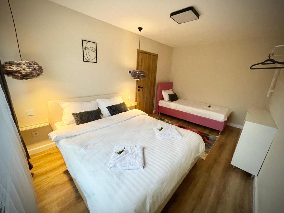 Best Place To Stay-Self Check In-24H Resita Exterior foto